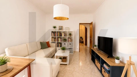 Apartamento T2 para Arrendamento em Oeiras e São Julião da Barra, Paço de Arcos e Caxias