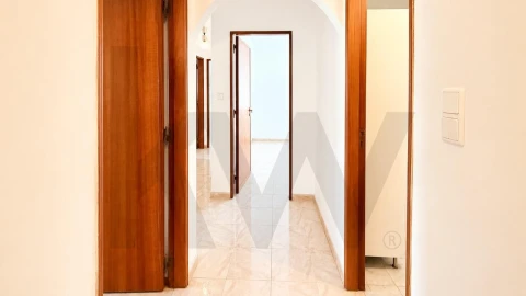 Apartamento T2 para Arrendamento em Oeiras e São Julião da Barra, Paço de Arcos e Caxias