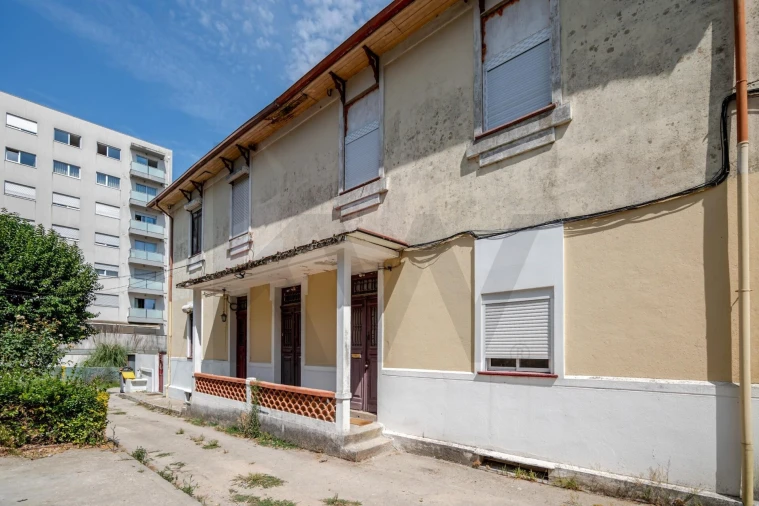 Moradia T2 para Venda em Paranhos Foto 32