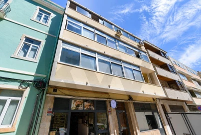 Apartamento T2 para Arrendamento em Alvalade