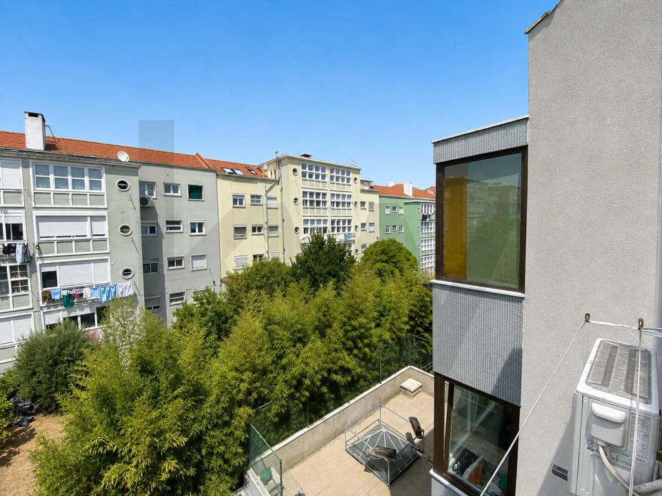 Apartamento T2 para Arrendamento em Alvalade Foto 13