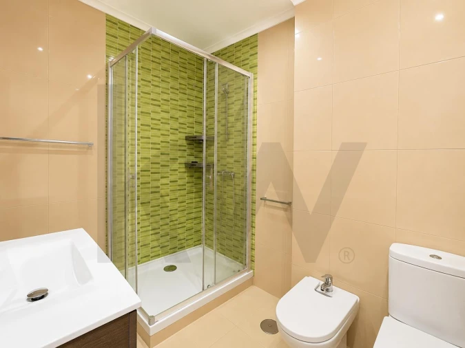Apartamento T2 para Arrendamento em Alvalade Foto 16