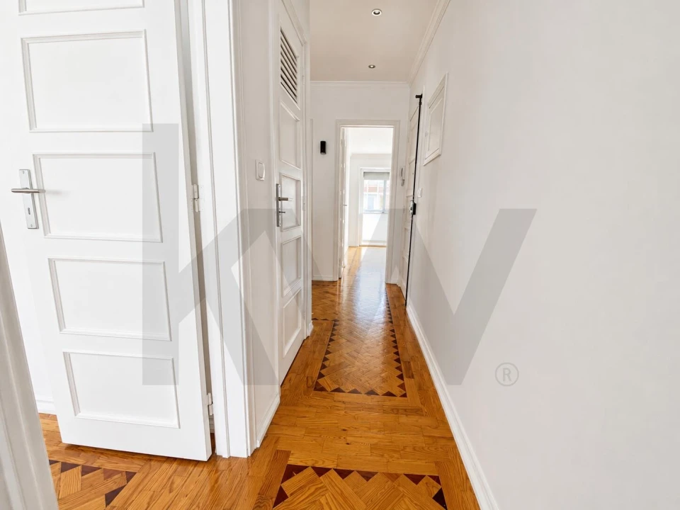 Apartamento T2 para Arrendamento em Alvalade Foto 7