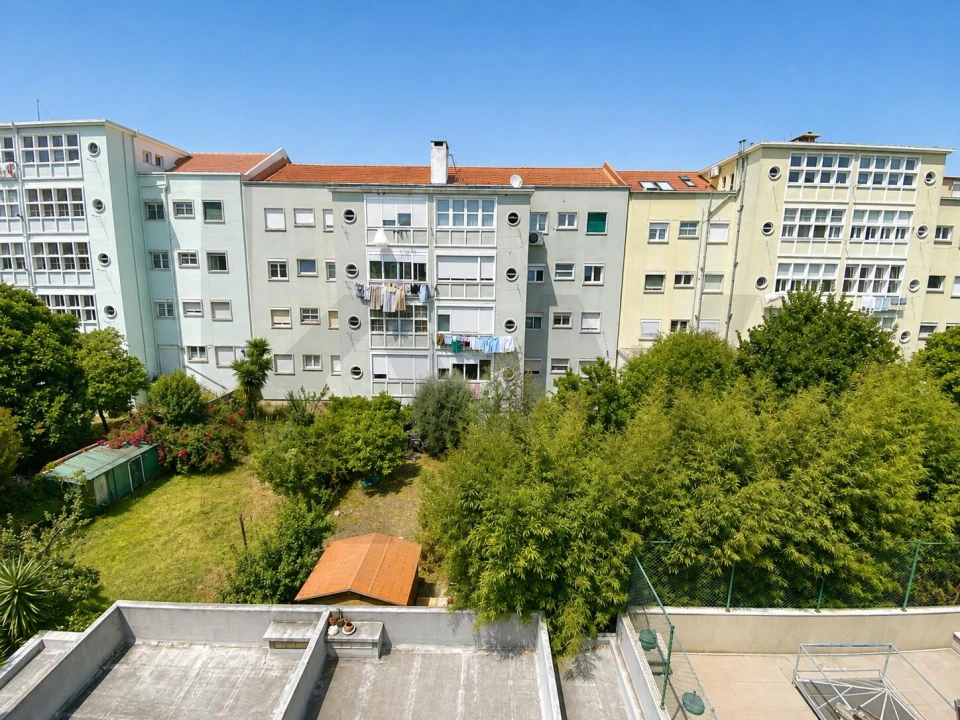 Apartamento T2 para Arrendamento em Alvalade Foto 15