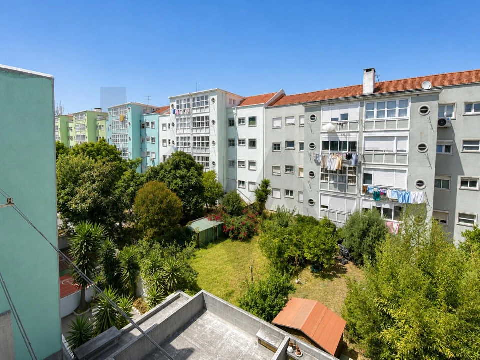 Apartamento T2 para Arrendamento em Alvalade Foto 14