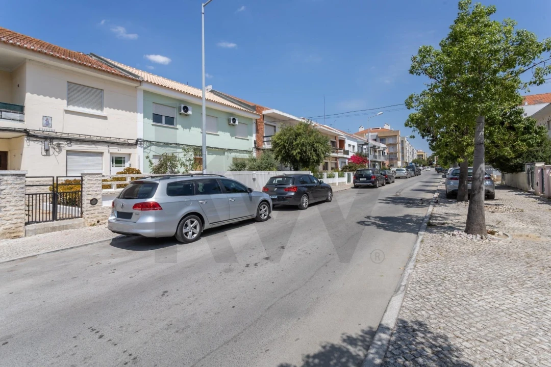 Moradia T5 para Venda em Montijo e Afonsoeiro Foto 30