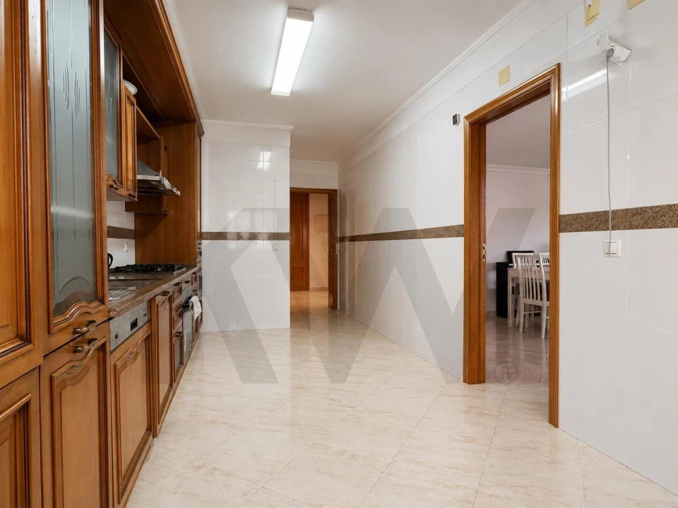 Apartamento T3 para Venda em Carnaxide e Queijas Foto 9