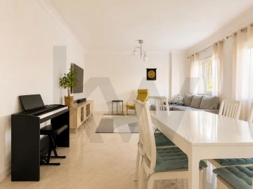 Apartamento T3 para Venda em Carnaxide e Queijas