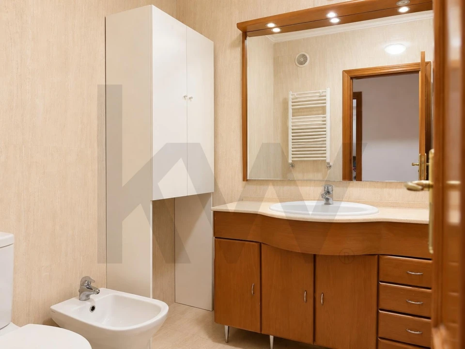 Apartamento T3 para Venda em Carnaxide e Queijas Foto 27