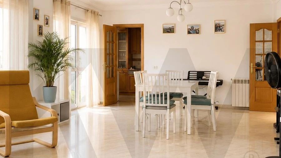 Apartamento T3 para Venda em Carnaxide e Queijas