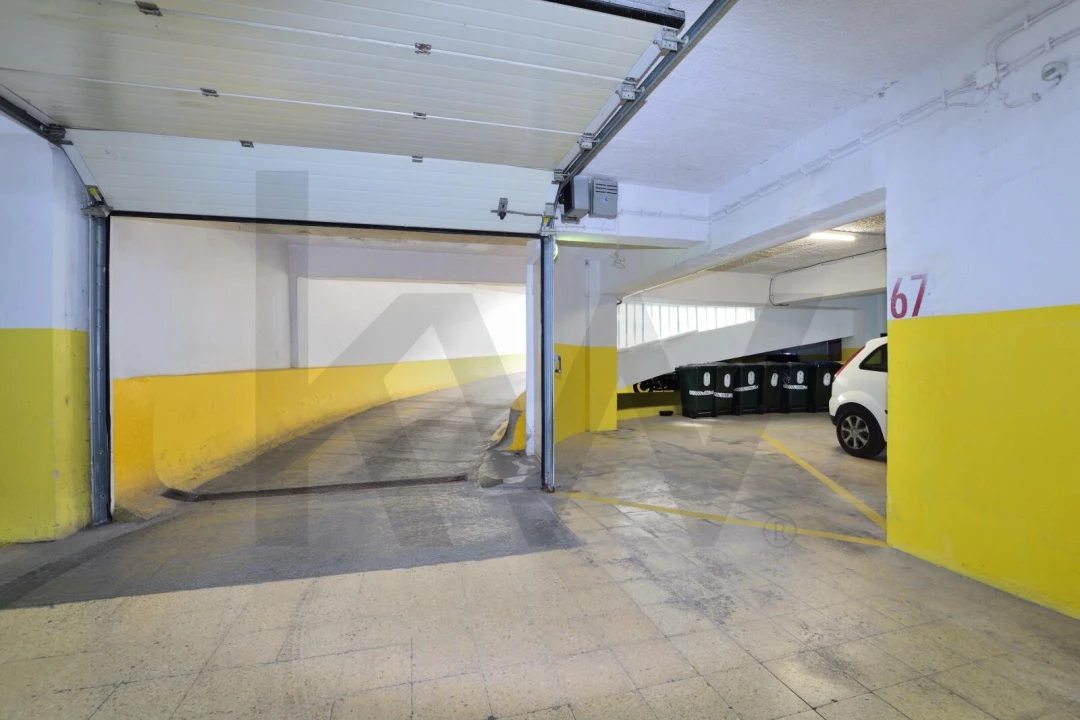 Apartamento T3 para Venda em Santo António Foto 26
