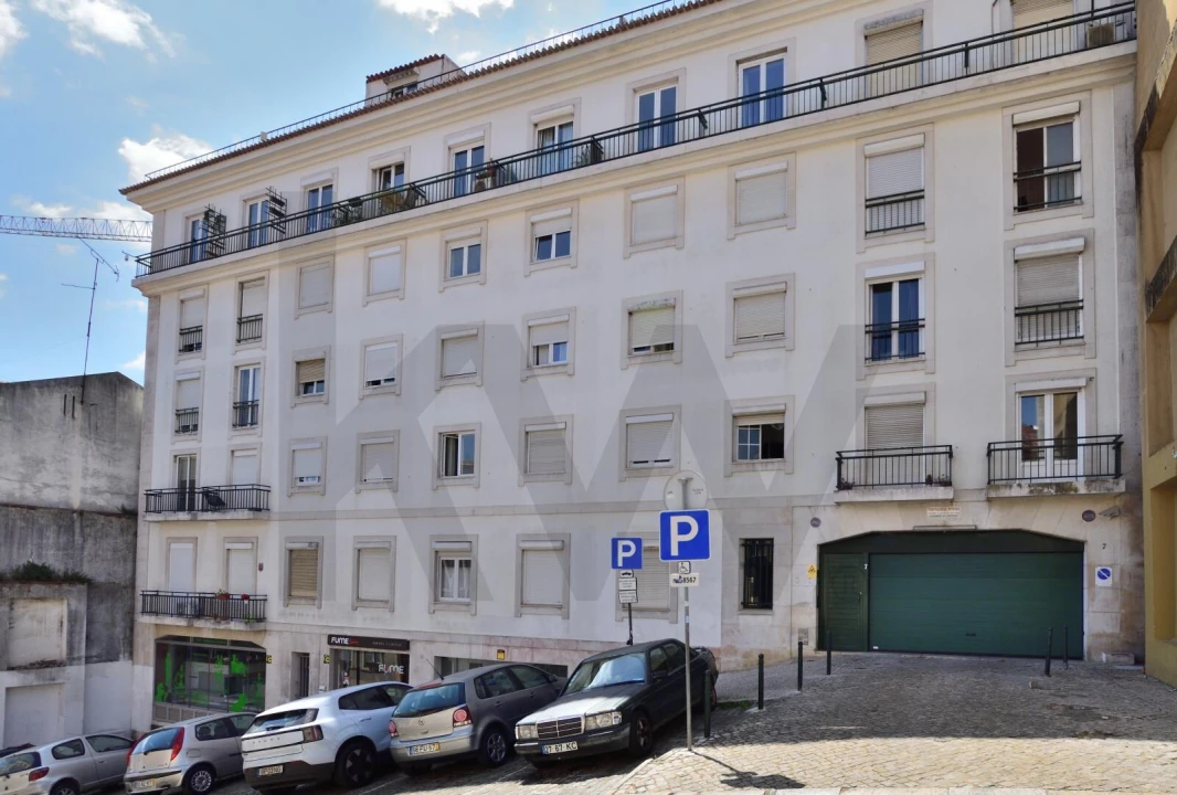 Apartamento T3 para Venda em Santo António Foto 32