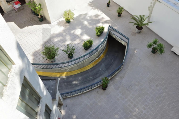 Apartamento T3 para Venda em Santo António Foto 23