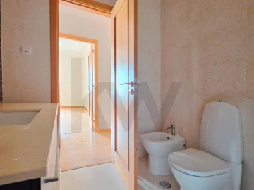 Apartamento T3 para Arrendamento em Oeiras e São Julião da Barra, Paço de Arcos e Caxias
