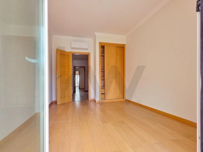 Apartamento T3 para Arrendamento em Oeiras e São Julião da Barra, Paço de Arcos e Caxias Foto 23