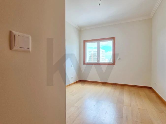 Apartamento T3 para Arrendamento em Oeiras e São Julião da Barra, Paço de Arcos e Caxias Foto 18