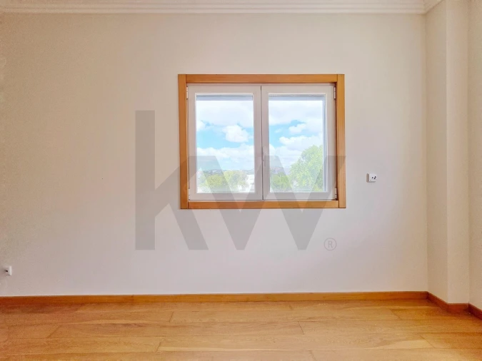 Apartamento T3 para Arrendamento em Oeiras e São Julião da Barra, Paço de Arcos e Caxias Foto 33