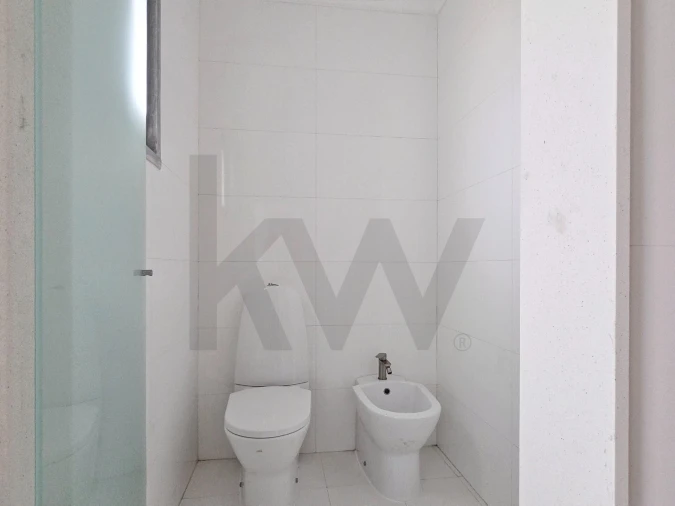 Apartamento T3 para Arrendamento em Oeiras e São Julião da Barra, Paço de Arcos e Caxias Foto 28