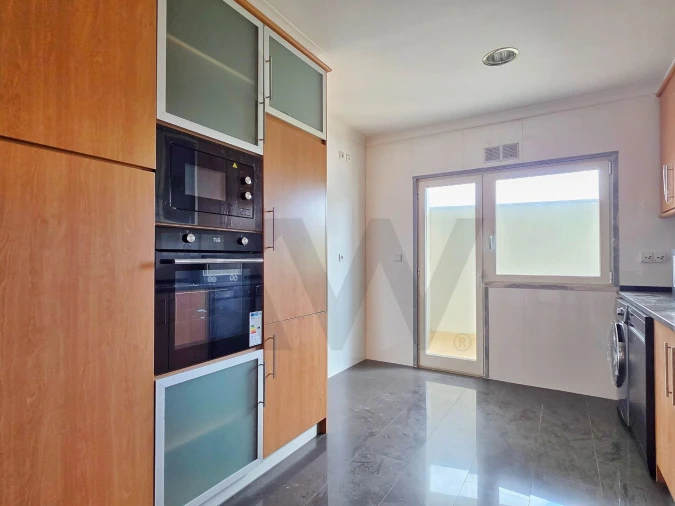 Apartamento T3 para Arrendamento em Oeiras e São Julião da Barra, Paço de Arcos e Caxias Foto 3