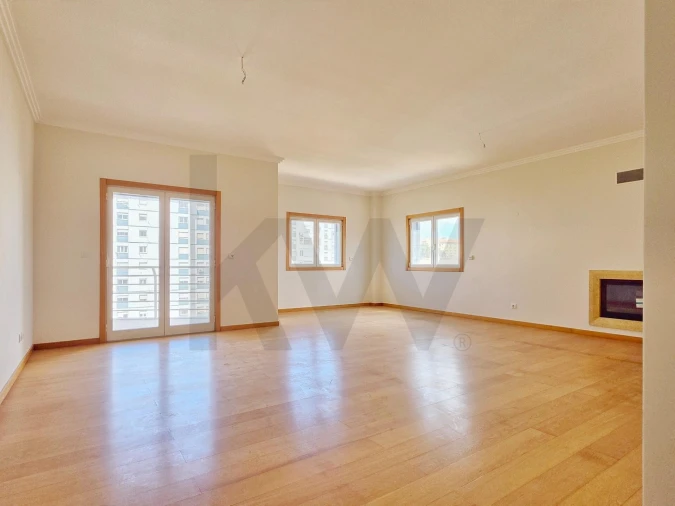 Apartamento T3 para Arrendamento em Oeiras e São Julião da Barra, Paço de Arcos e Caxias Foto 11