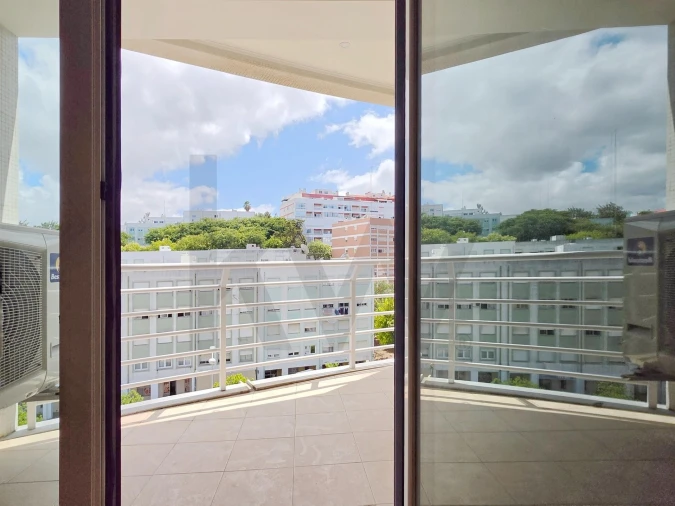 Apartamento T3 para Arrendamento em Oeiras e São Julião da Barra, Paço de Arcos e Caxias Foto 21