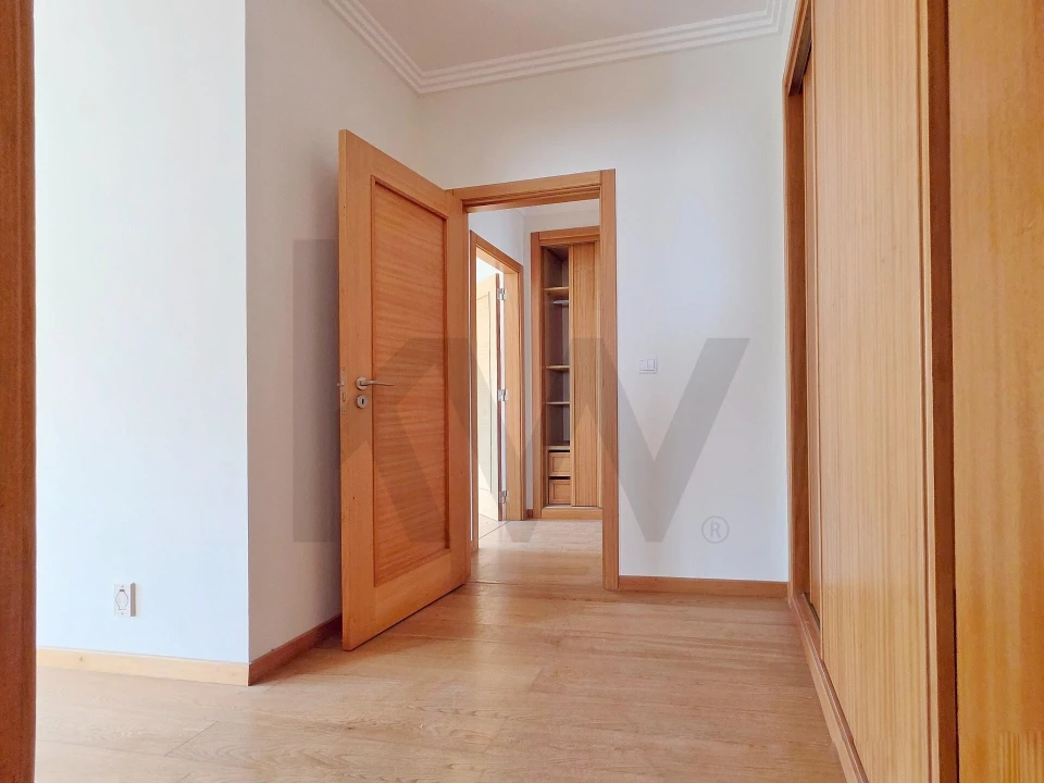 Apartamento T3 para Arrendamento em Oeiras e São Julião da Barra, Paço de Arcos e Caxias Foto 31