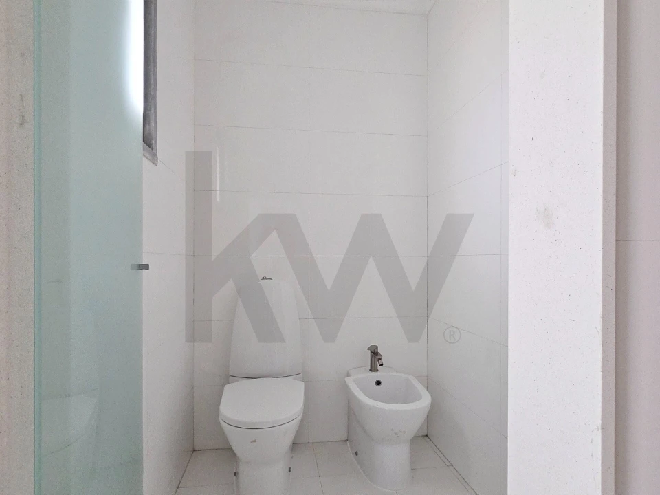 Apartamento T3 para Arrendamento em Oeiras e São Julião da Barra, Paço de Arcos e Caxias Foto 28