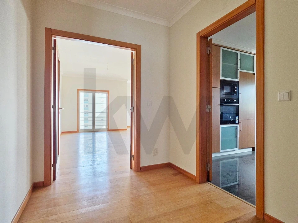 Apartamento T3 para Arrendamento em Oeiras e São Julião da Barra, Paço de Arcos e Caxias Foto 2
