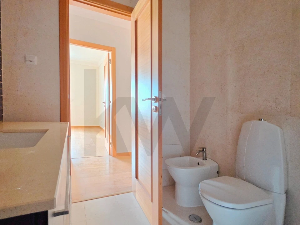 Apartamento T3 para Arrendamento em Oeiras e São Julião da Barra, Paço de Arcos e Caxias Foto 16