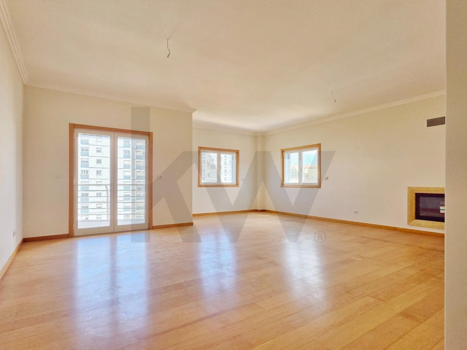 Apartamento T3 para Arrendamento em Oeiras e São Julião da Barra, Paço de Arcos e Caxias Foto 11