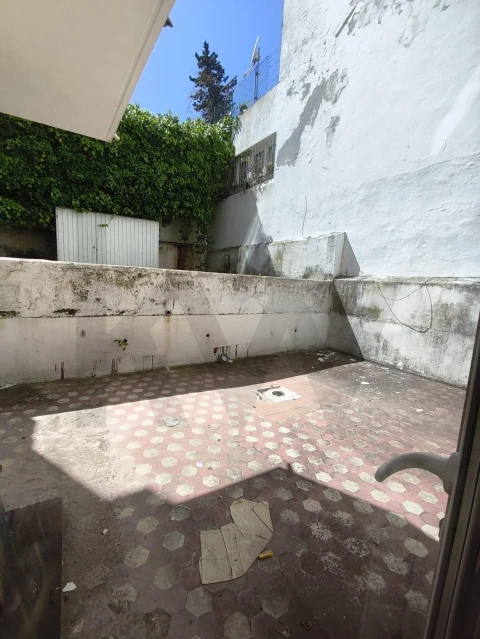 Armazém para Arrendamento em Campolide
