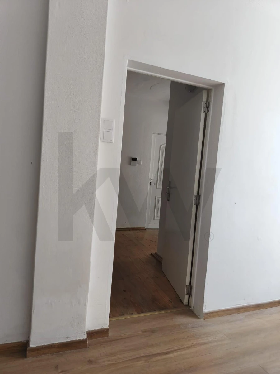 Armazém para Arrendamento em Campolide Foto 13