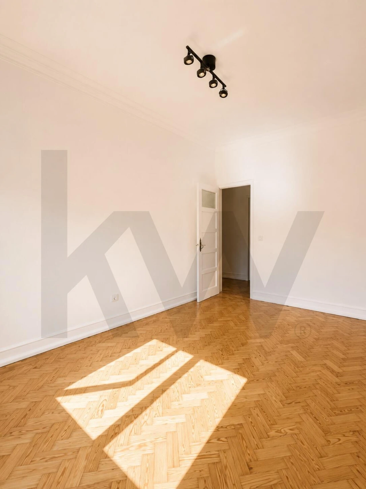 Apartamento T3 para Arrendamento em Areeiro Foto 9
