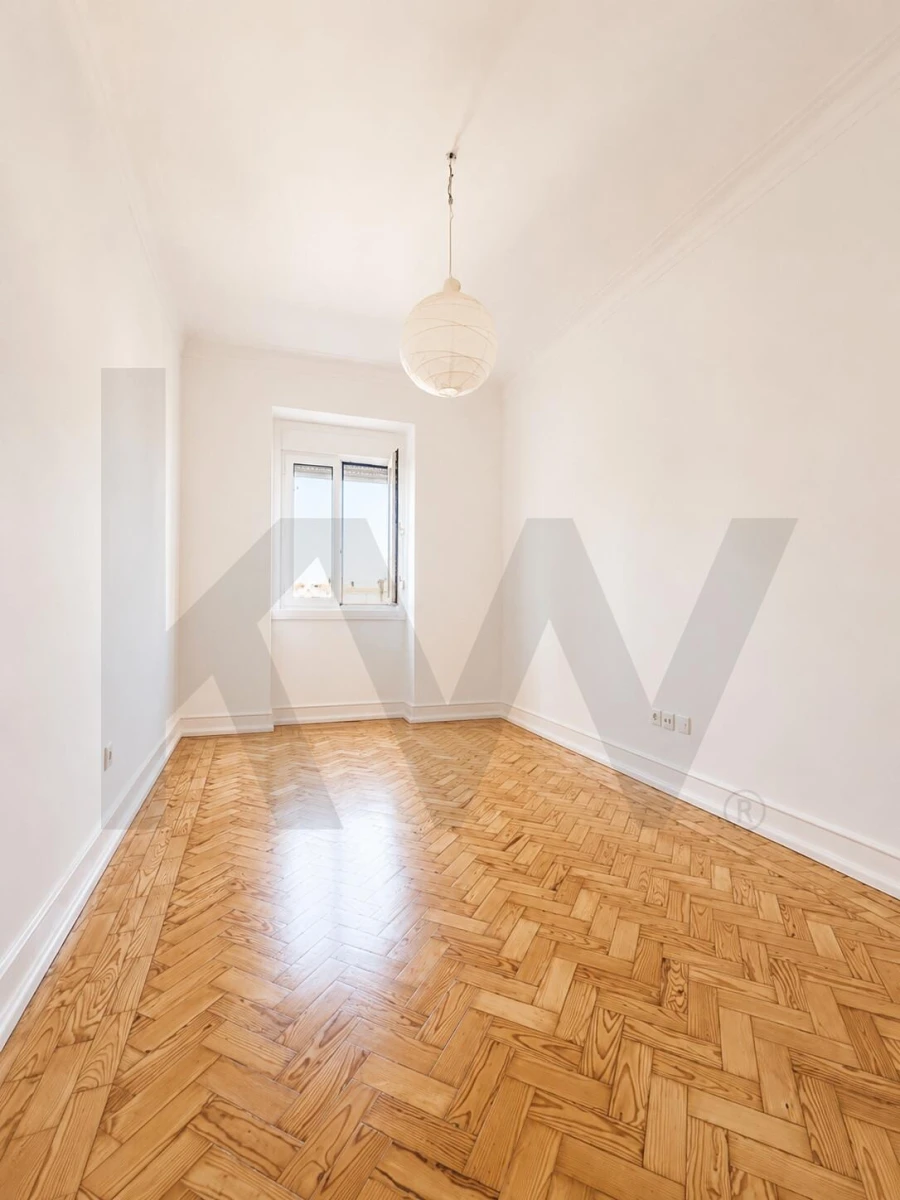Apartamento T3 para Arrendamento em Areeiro Foto 14