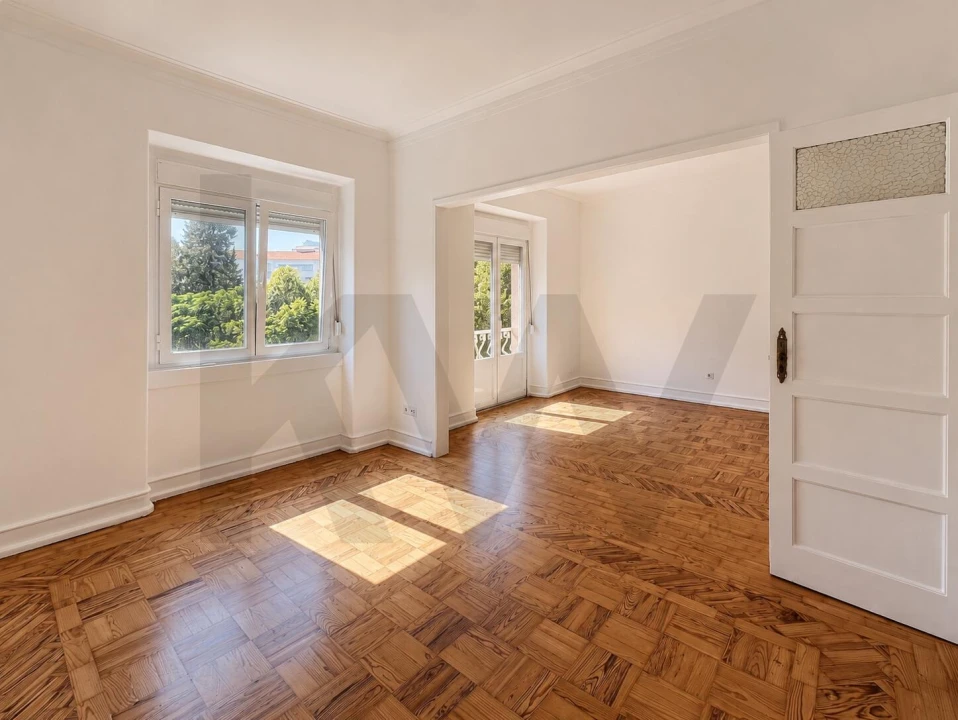 Apartamento T3 para Arrendamento em Areeiro Foto 2