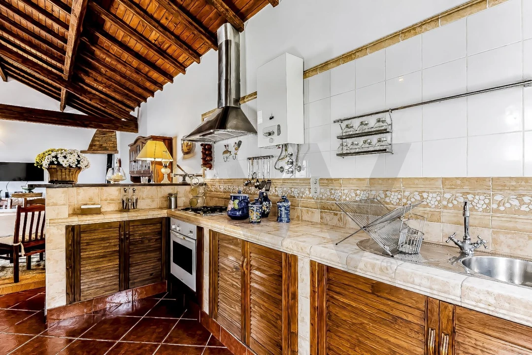 Moradia T4 para Venda em Infesta Foto 15