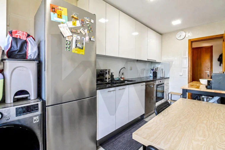 Apartamento T1 para Venda em Rio Tinto Foto 17
