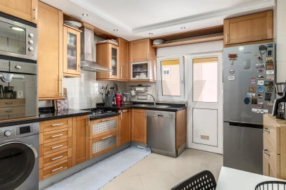Apartamento T3 para Venda em Corroios