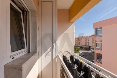 Apartamento T3 para Venda em Corroios