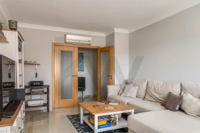 Apartamento T3 para Venda em Corroios