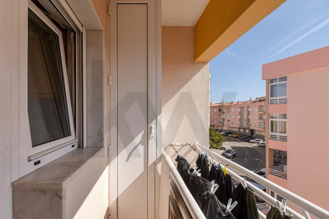 Apartamento T3 para Venda em Corroios Foto 7