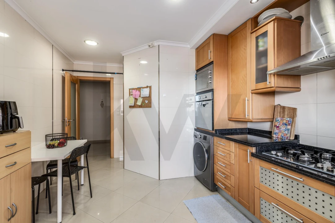 Apartamento T3 para Venda em Corroios Foto 9