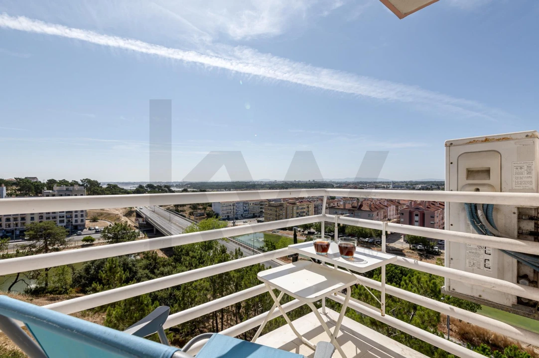 Apartamento T3 para Venda em Corroios Foto 22