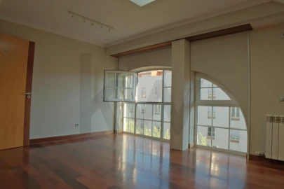 Apartamento T5 para Venda em Cedofeita, Santo Ildefonso, Sé, Miragaia, São Nicolau e Vitória