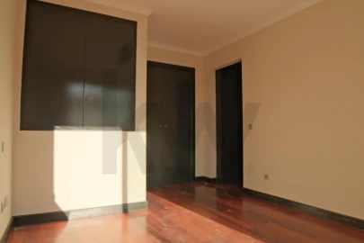 Apartamento T5 para Venda em Cedofeita, Santo Ildefonso, Sé, Miragaia, São Nicolau e Vitória