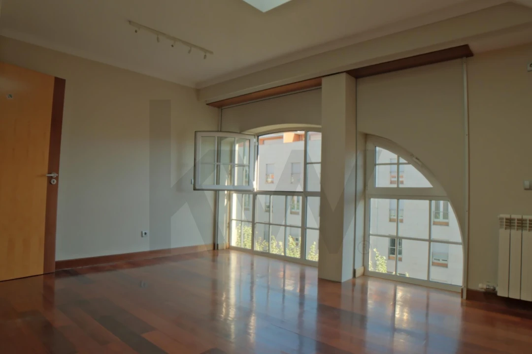 Apartamento T5 para Venda em Cedofeita, Santo Ildefonso, Sé, Miragaia, São Nicolau e Vitória Foto 17