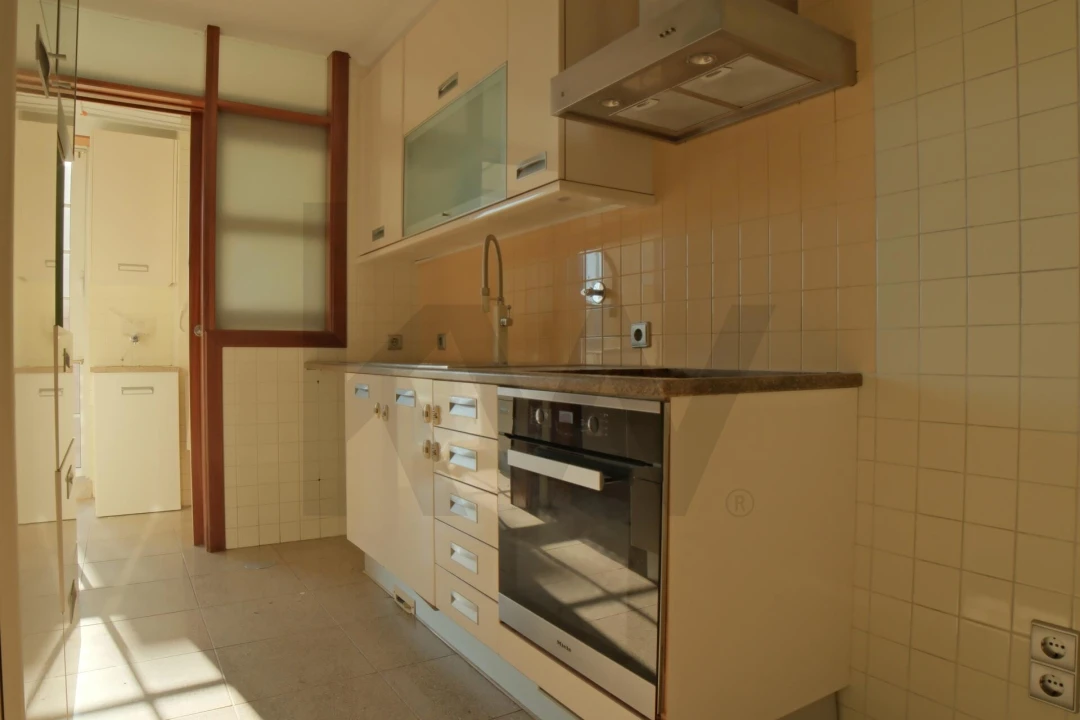 Apartamento T5 para Venda em Cedofeita, Santo Ildefonso, Sé, Miragaia, São Nicolau e Vitória Foto 9