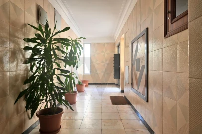 Apartamento T2 para Venda em Carcavelos e Parede