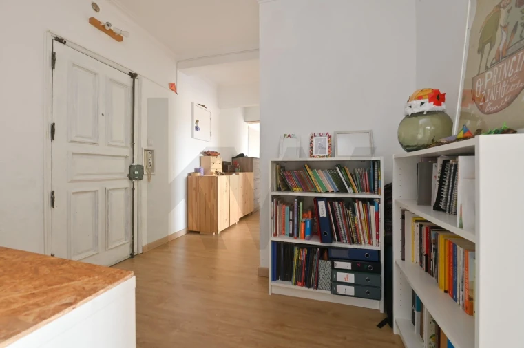 Apartamento T2 para Venda em Carcavelos e Parede Foto 14