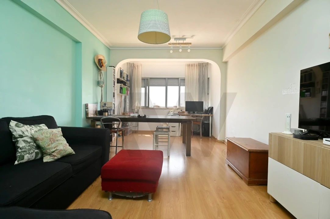 Apartamento T2 para Venda em Carcavelos e Parede Foto 18